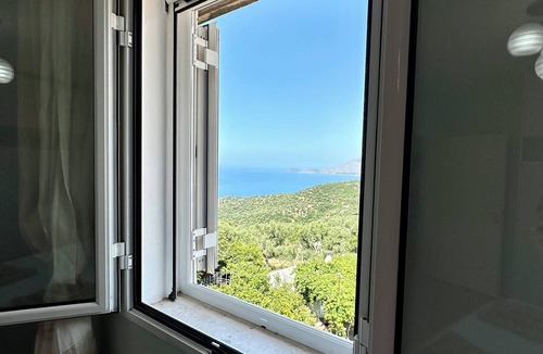 Piqeras Apartment | Sunset Apartment