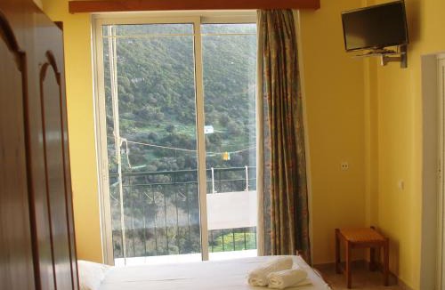 Livadia Bed & Breakfast | Sunset Crete