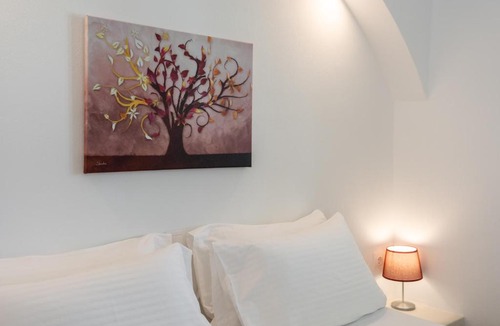 Milos House | Sunset Village 3