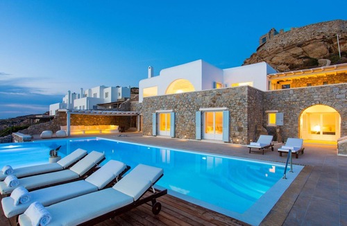 Mykonos Town Villa | Super Luxury Mykonos Villa | Villa Analia | 6 Bedroom | Infinity Pool And.