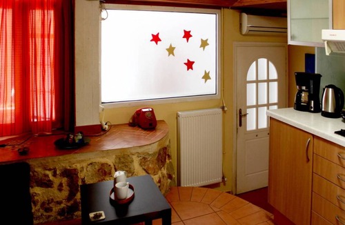 Dafni-Ymittos Apartment | Sweet stone apartment in Imittos