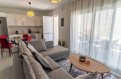 Panormos House | Symphony Suite