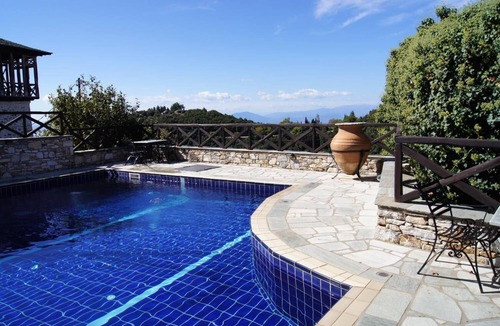 Pinakates Hotel | Ta Xelidonakia