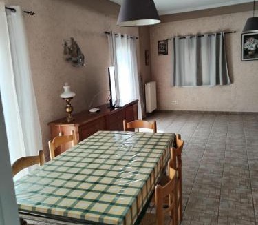Gavrio Apartment | Takis House