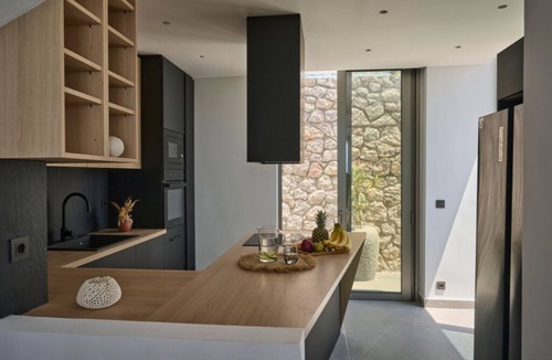 Kilada Villa | Teria | Sea-view Villa with Pool & Jacuzzi