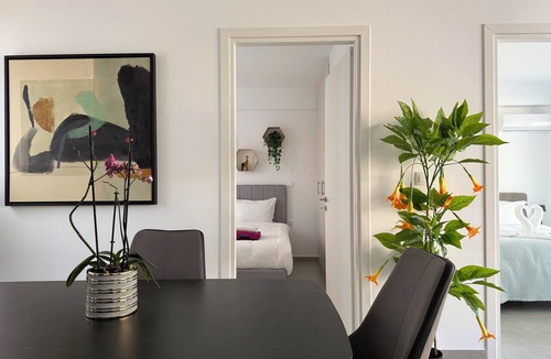 Petralona Apartment | TH0 - Tesla Smart Building - Cloud9 in the city