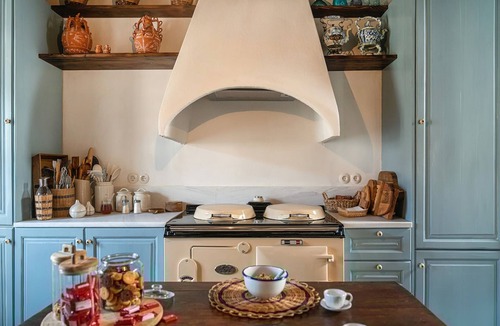Galaxidi Villa | The 1813 Painter's house by Neuvel
