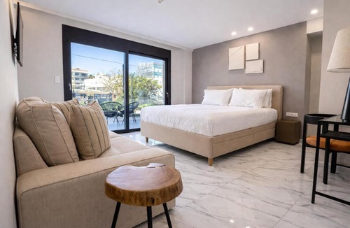 Kallithea Apartment | The Aegean Pearl Athens by ΜΡS