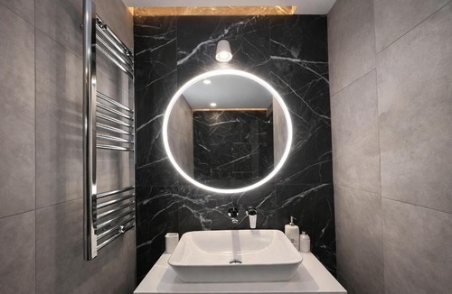 Kallithea Apartment | The Aegean Pearl Athens by ΜΡS