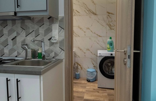 Aigaleo Apartment | The Aqua - Stylish & Comfy Studio in Egaleo/Athens