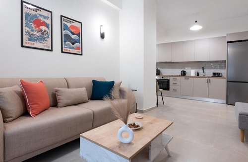 Agios Panteleimonas Apartment | The Athenian Cedar