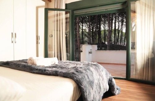 Golem Apartment | The Beachfront Villa by PikHost