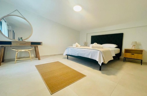 Paralia Ofryniou Apartment | The Central Loft, by Delta Hospitality
