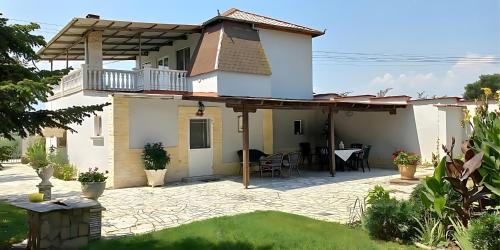 Katerini House | The Cottage in Paralia