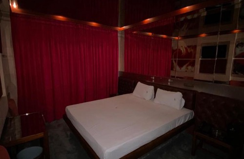 Skaramangas Hotel | THE CRYSTAL BLUE XAIDARI HOTEL