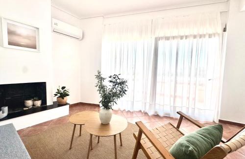 Nea Iraklitsa House | The Daisy