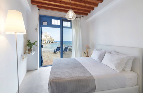 Psathi House | The Elephant Goupa Beach