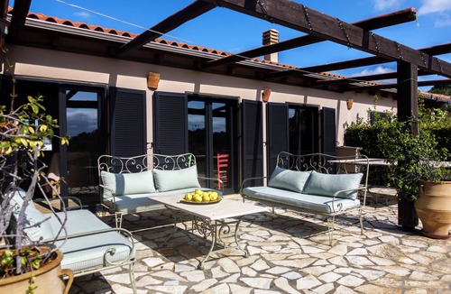 Kymi-Aliveri Villa | The Englishman's Villa
