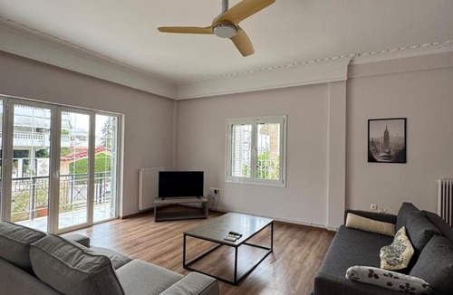 Glyfada Apartment | The Ioustinianou Residence