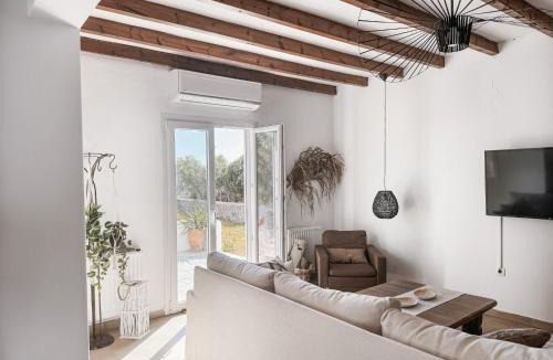 Mykonos Town House | The Mykonos House - Newly Renovated Villa Near Town