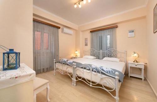 Sinarades Apartment | The Old Mansion