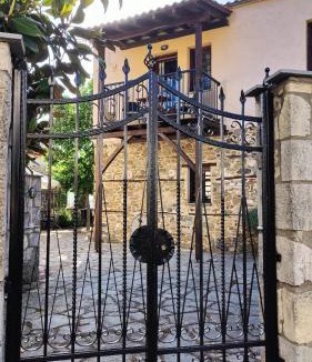 Polygyros House | The Stone House in Halkidiki
