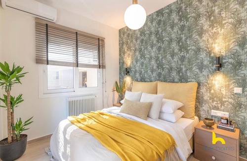 Filopappou Apartment | The Urban Jungle Escape Corner APT Near Acropolis