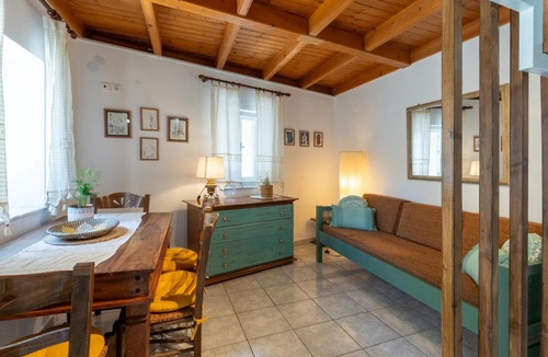 Mytilene House | The Yard House, Castle View Mytilene