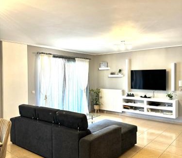 Argostoli Town Apartment | Theasis Apartment