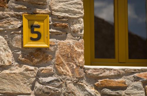 Kithnos Apartment | Themonies Suites and Apartments