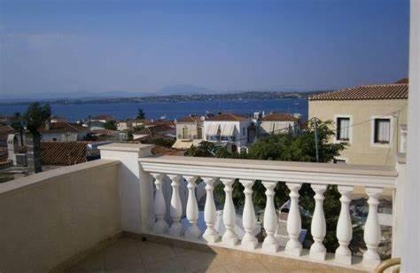 Spetses Apartment | Theo House