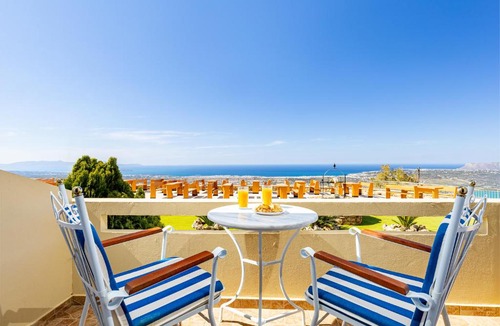 Katochori Hotel | Theodoros Malaxa Retreat - Pool & Amazing View