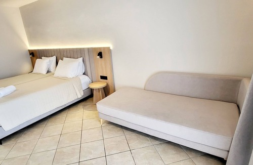 Acharavi Hotel | THINALOS HOTEL