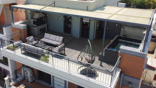 Athens Apartment | Three Bridges Sky Pool&BBQ Residence