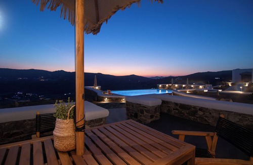 Paraga House | Thronos Suites