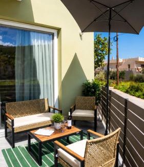Monopari Apartment | Thyme Aroma - Quiet Nature Patio
