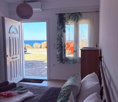 Agios Konstantinos Apartment | TimeOutApartments