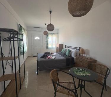 Agios Konstantinos Apartment | TimeOutApartments