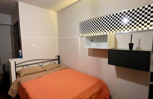 Neos Kosmos Apartment | Tiny Treasure