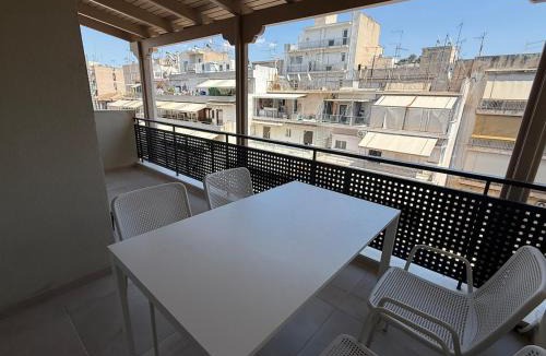 Piraeus Apartment | Top Floor Apt - 5 min to Metro, 5 min to Sea