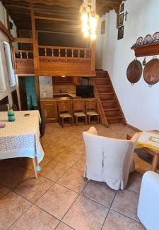Skyros Town House | Traditional House