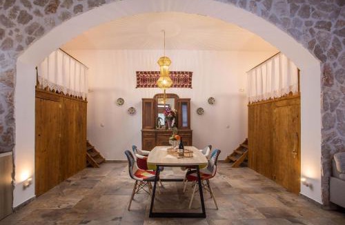 Kalithies House | Traditional Loft Casa Di Vini