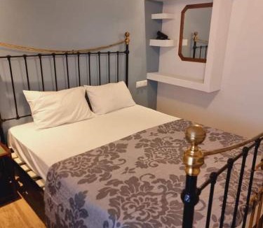 Skala Sotiros House | Traditional mama house