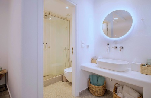 Mykonos Apartment | Traditional Mykonian Home steps from Little Venice