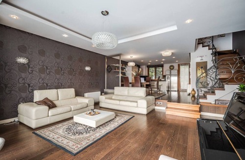 Tirana Villa | Tranquility Villa with Pool | Private Garden & BBQ by PikHost
