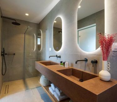 Psarou Apartment | Trinitas Mare Psarou Beach
