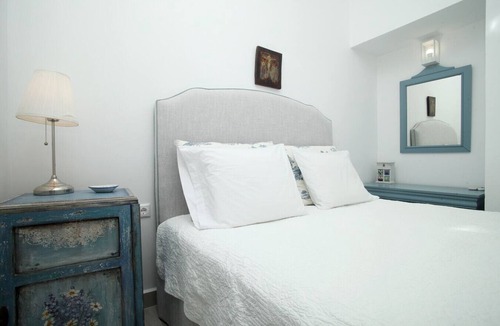 Kassandra House | Triton Maisonette by RentalsPro