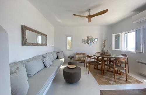 Agios Ioannis House | Two level house on the Beach