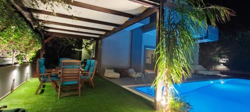 Kalyvia Thorikou Villa | Unique Villa Melia Lagonisi