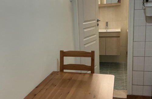 Nikaia-Agios Ioannis Rentis Apartment | Urban Nikaia Stay